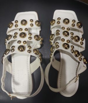 PERCATA COM DETALHE DOURADO COR BRANCO / N 35 DJAQUE